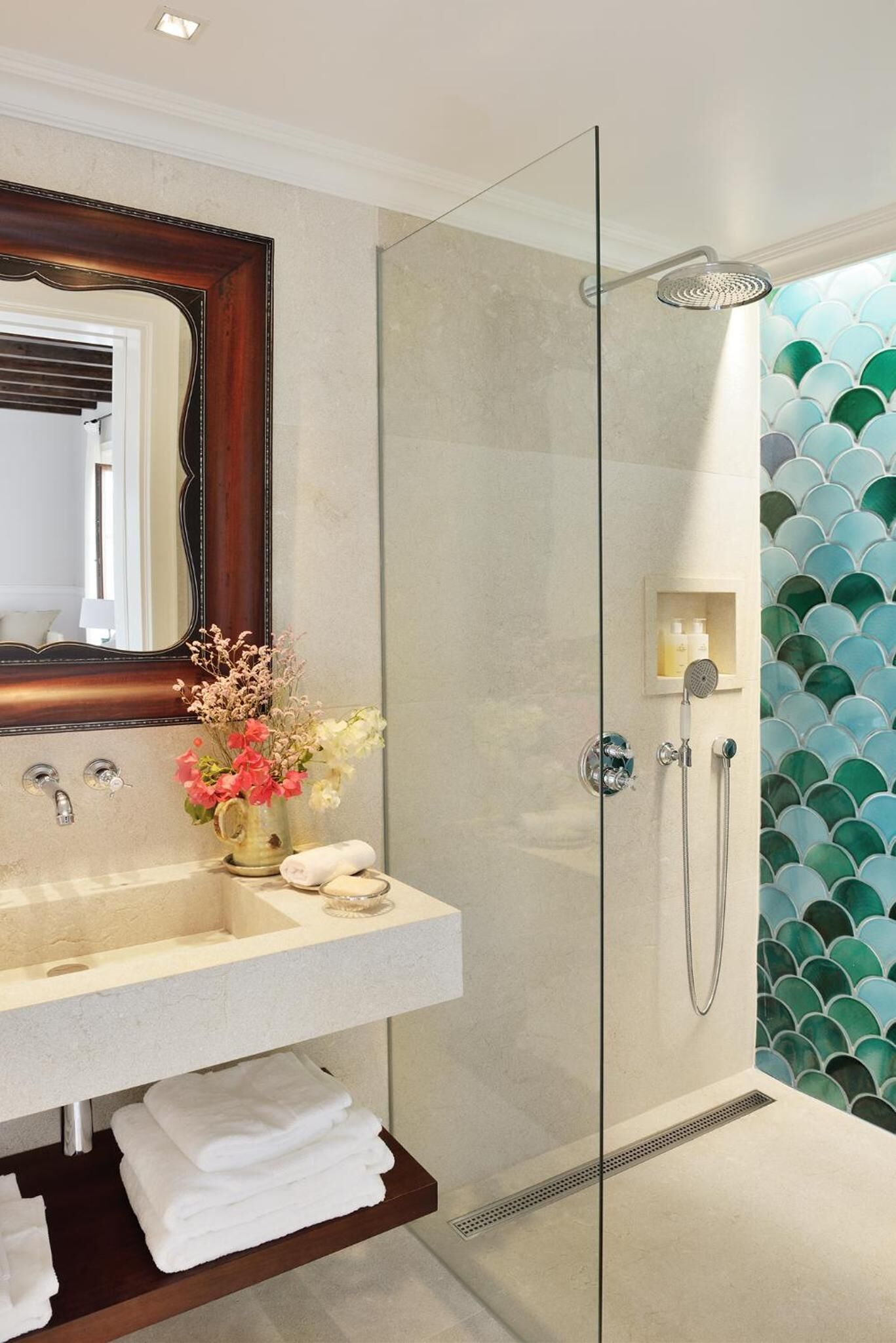 shower, free toiletries, hair dryer, bathrobes