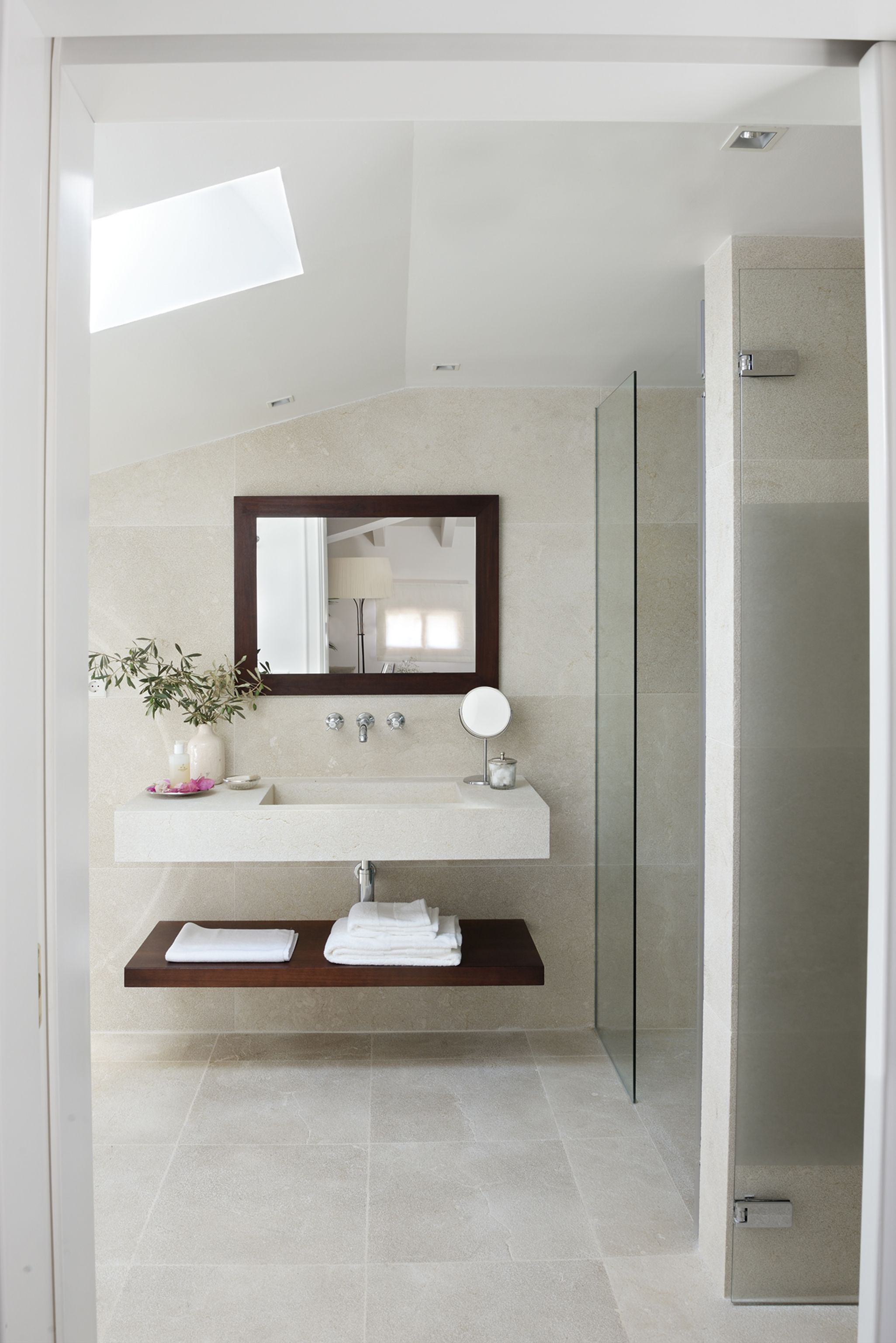 superior room | bathroom | shower, free toiletries, hair dryer, bathrobes