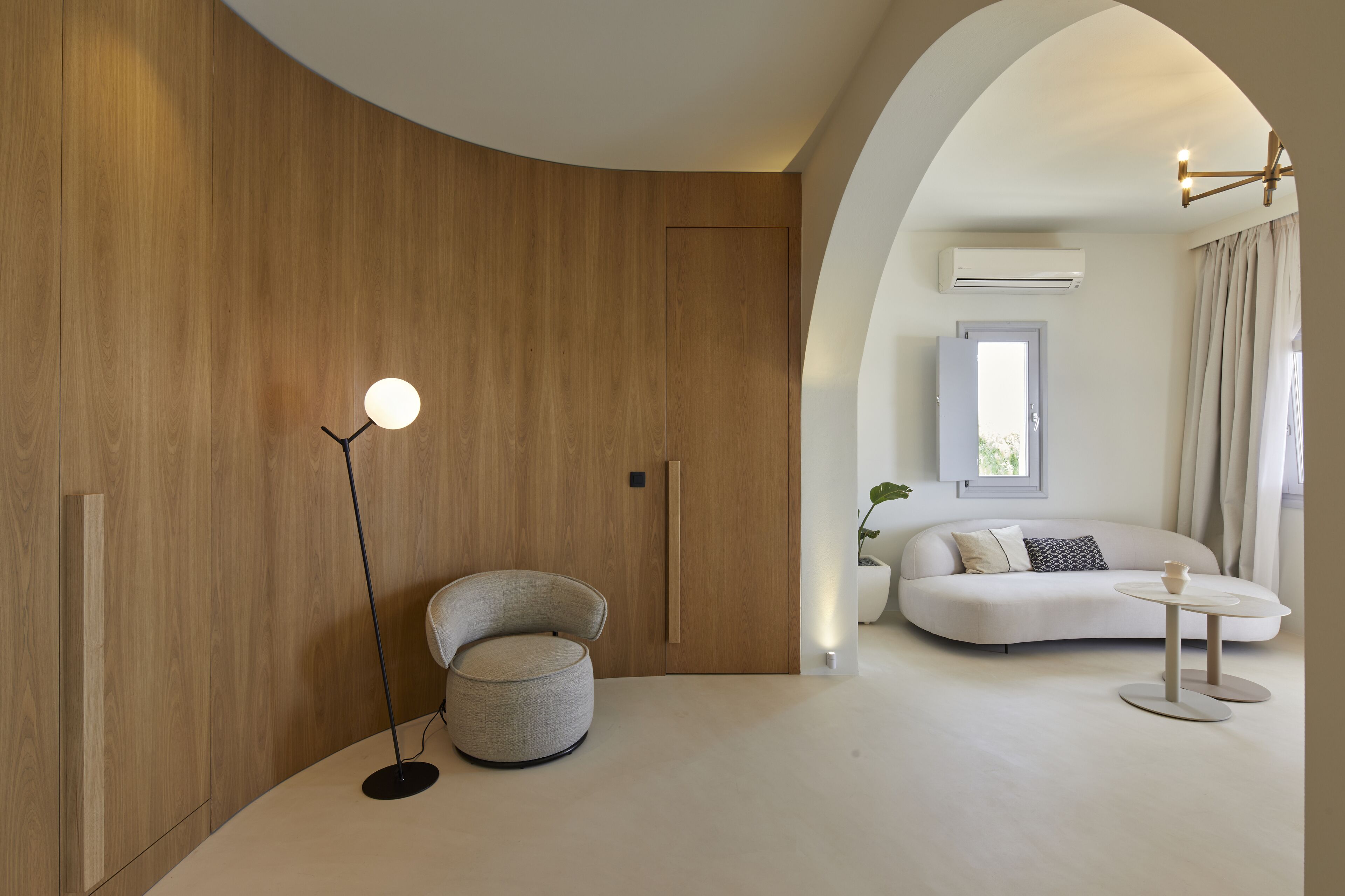 Suite luna di miele (with Private Outdoor Jacuzzi) | Area soggiorno | TV a schermo piatto