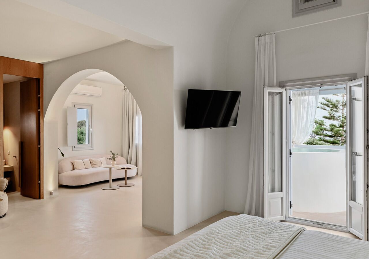 Suite luna di miele (with Private Outdoor Jacuzzi) | Biancheria da letto di alta qualità, minibar, una cassaforte in camera