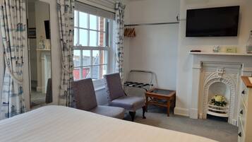 Exclusive Double Room, Ensuite (Room 3) | 1 bedroom, WiFi