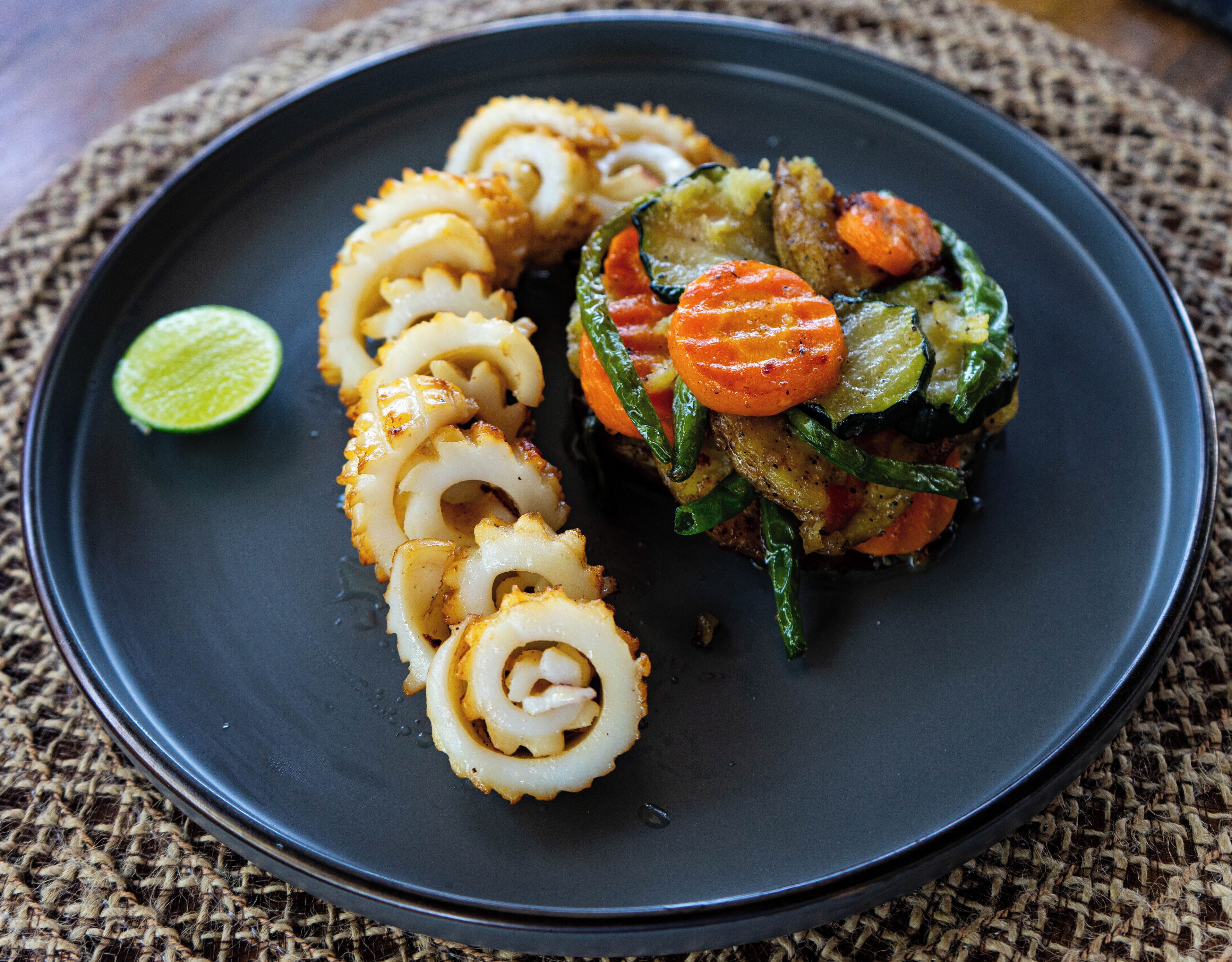 breakfast, lunch, dinner served; international cuisine, sea views