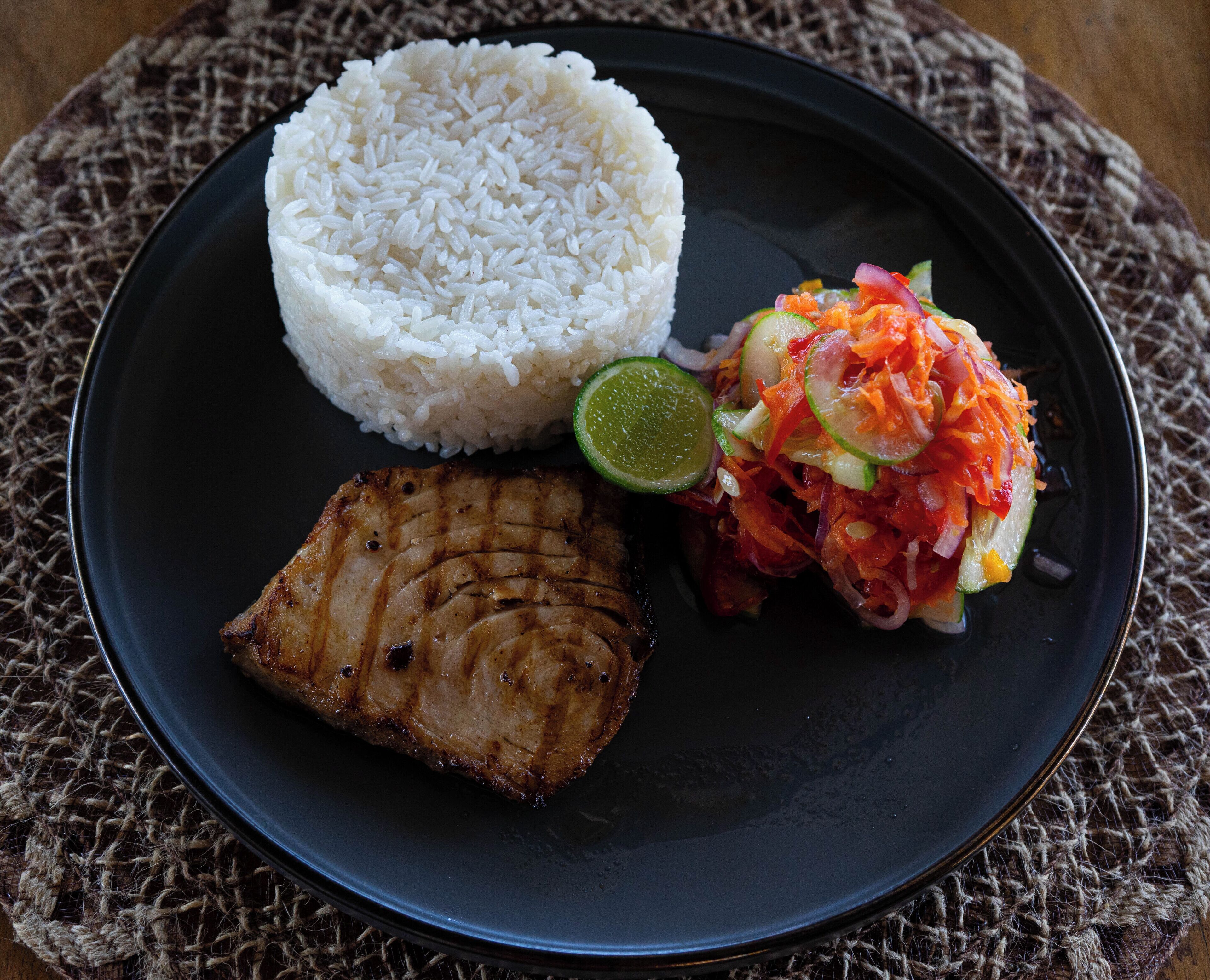 breakfast, lunch, dinner served; international cuisine, sea views