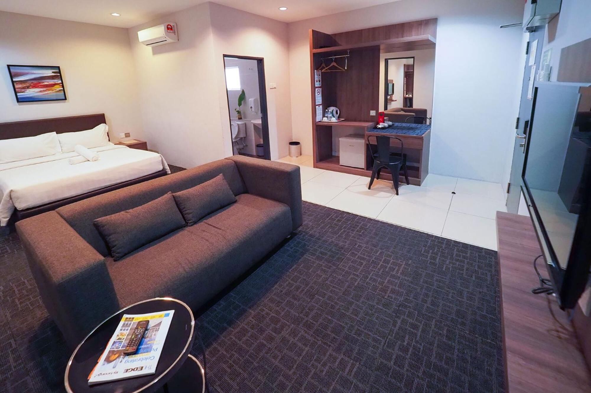 Desk, iron/ironing board, free WiFi