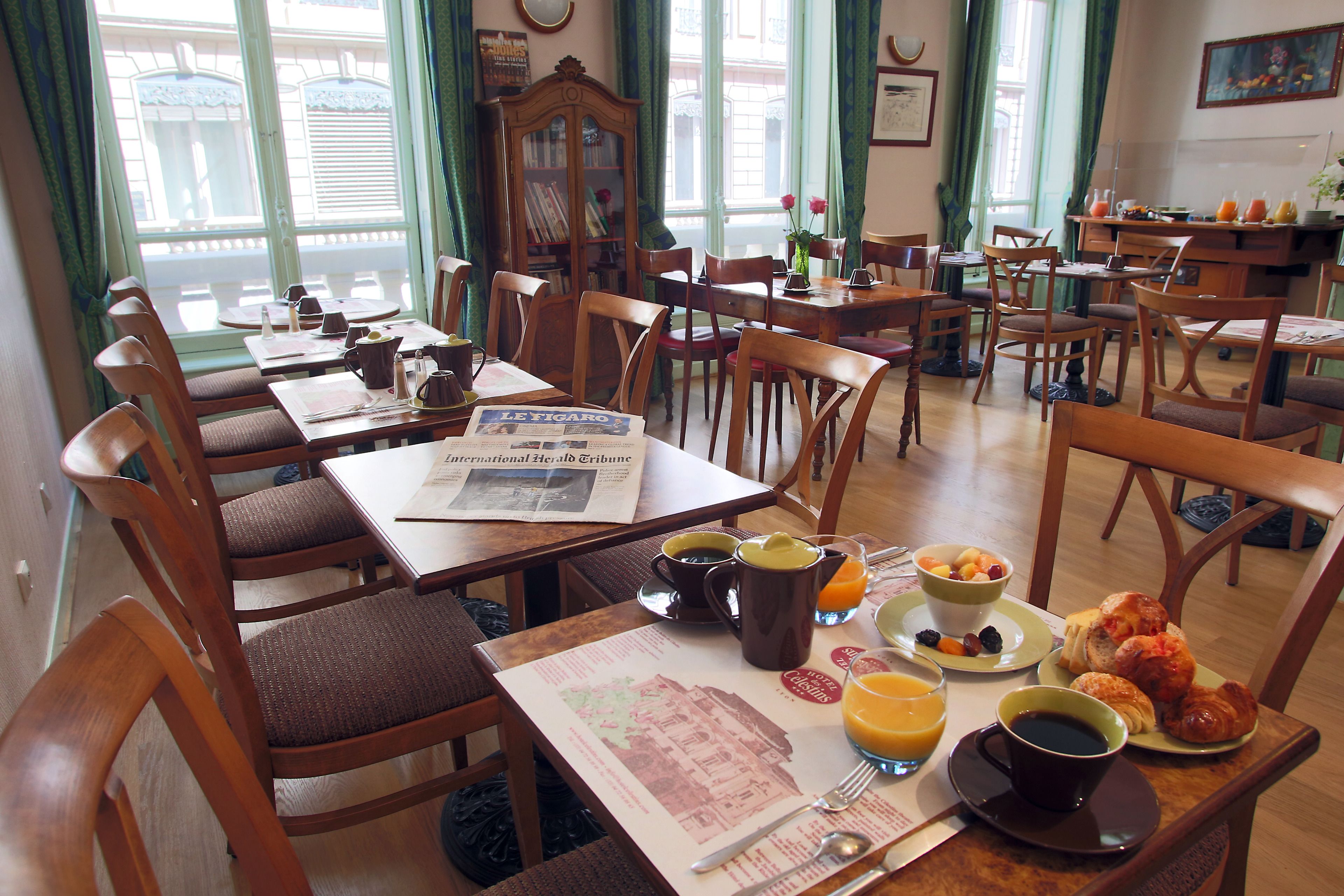 daily buffet breakfast (eur 14.00 per person)