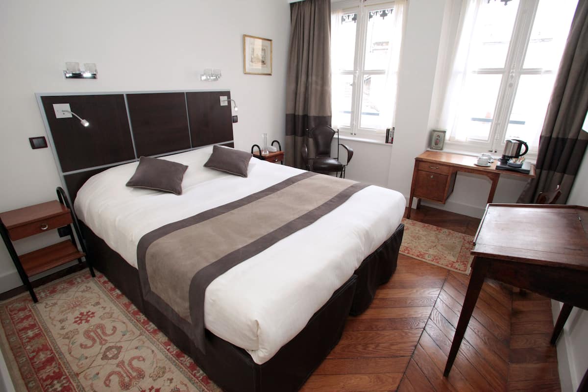 Chambre (Toits de Lyon) | Extérieur