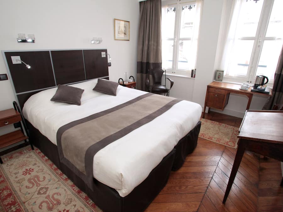 Chambre (Toits de Lyon) | Extérieur