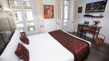 Chambre Double Supérieure | Coffres-forts dans les chambres, bureau, rideaux occultants