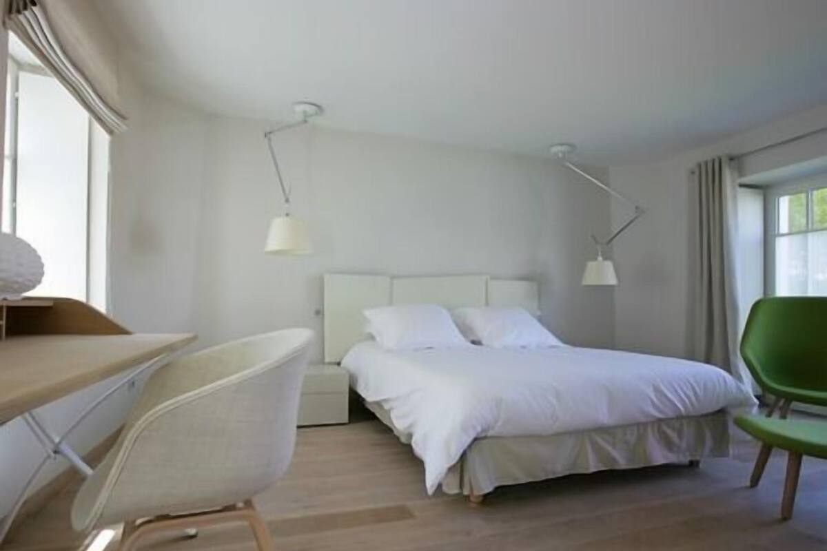 Deluxe Double Room, Ensuite (Large Bedroom)
