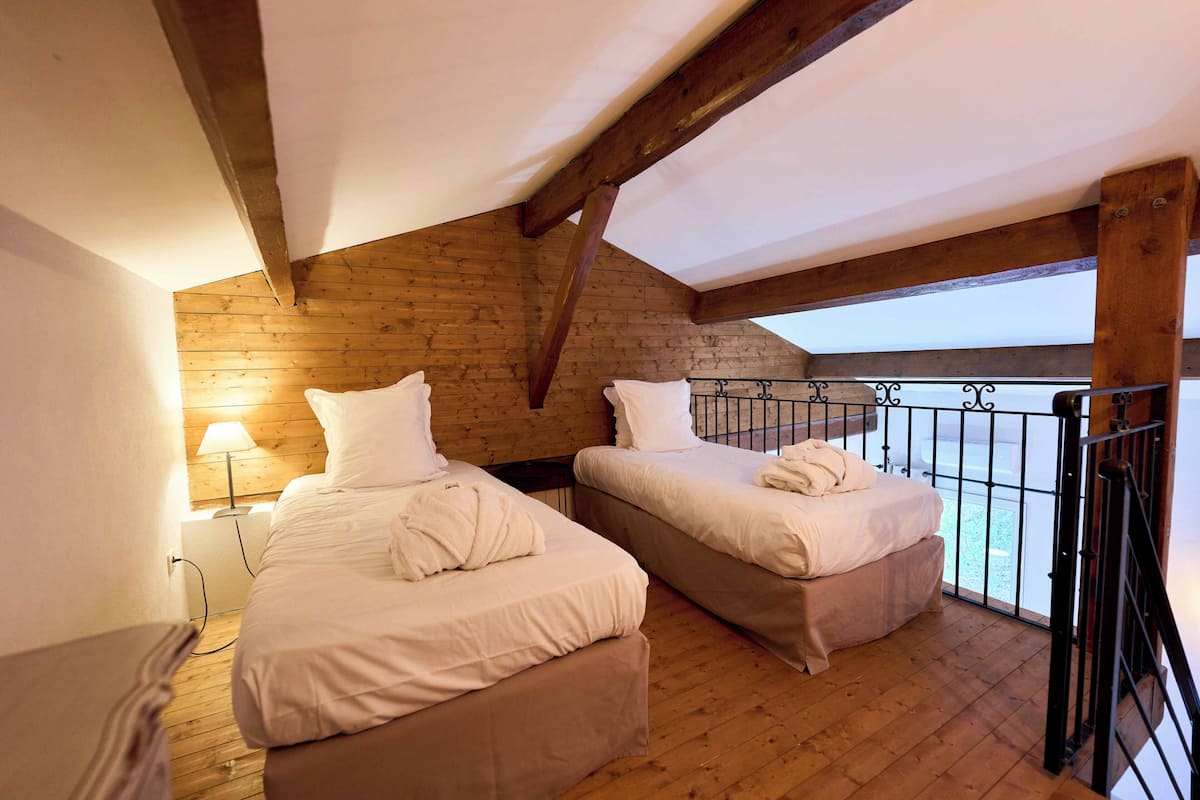 Signature Villa, Ensuite (Plein Sud) | Premium bedding, in-room safe, laptop workspace, blackout drapes