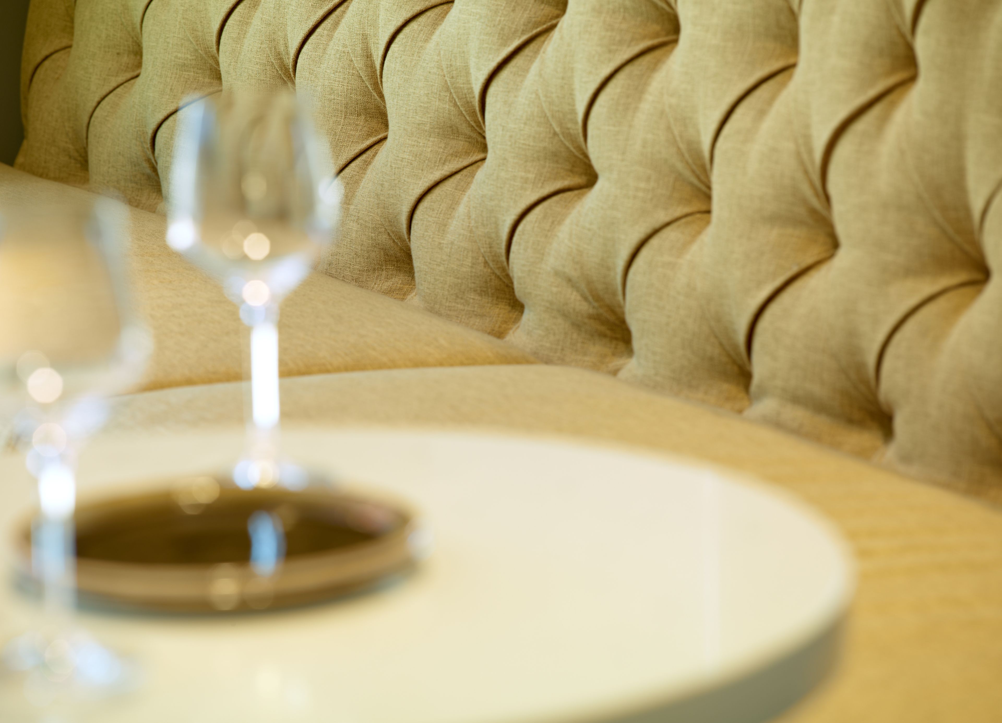 breakfast and dinner served, american cuisine