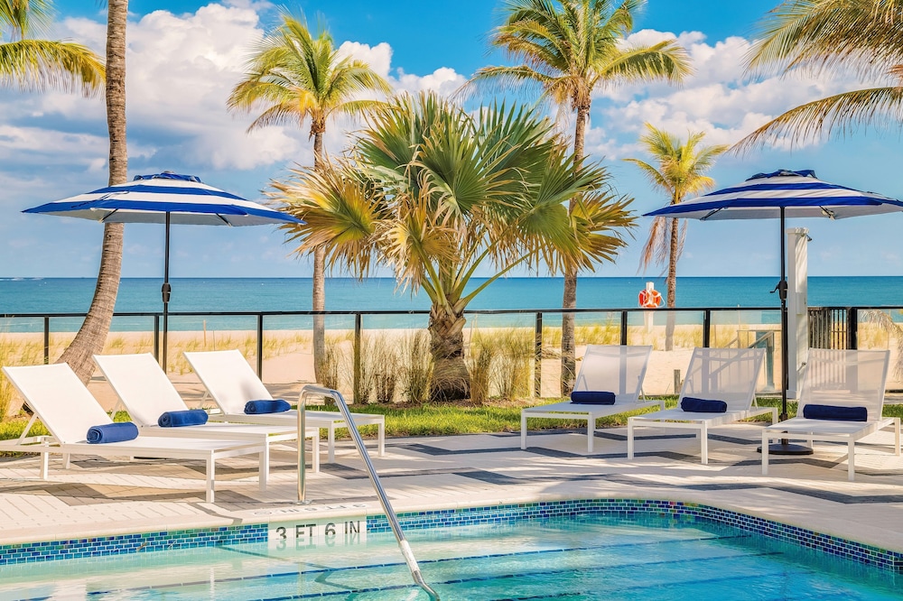 Plunge Beach Resort photo 2