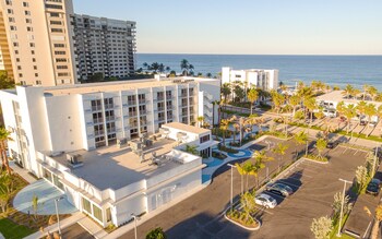Hotel exterior and entrance at Plunge Beach Resort