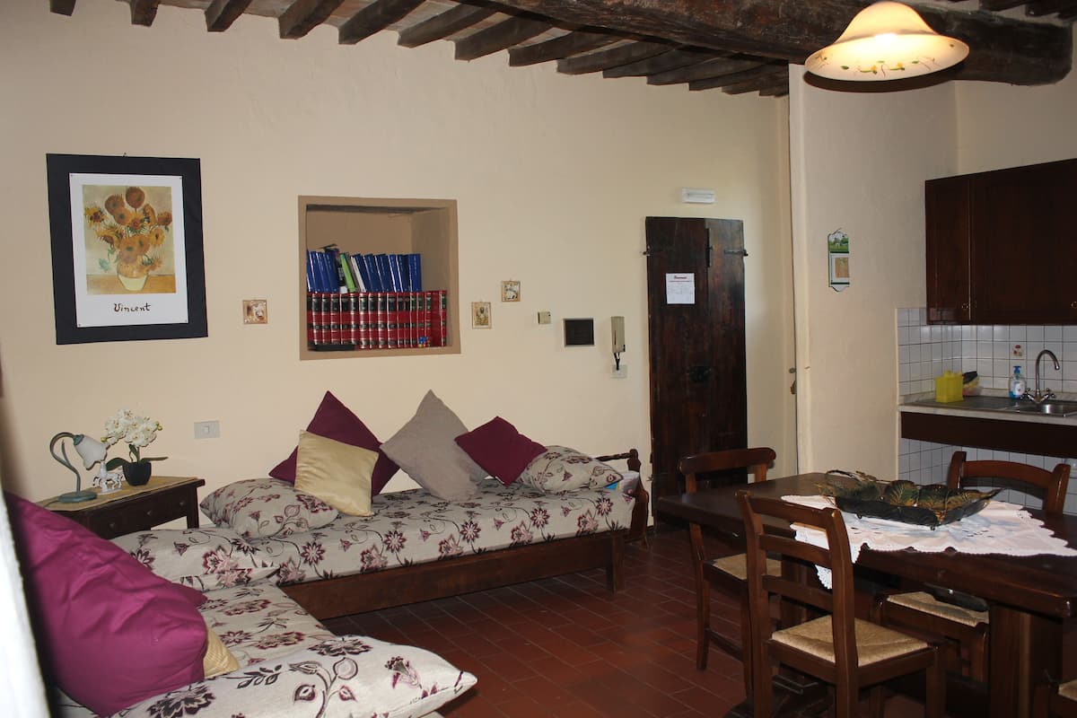 3 bedrooms, premium bedding, down duvets, free cots/infant beds