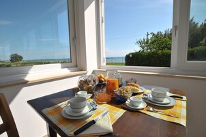Desayuno bufé gratuito y diario