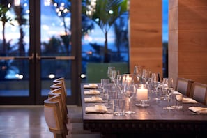 4 restaurants, Mediterranean cuisine