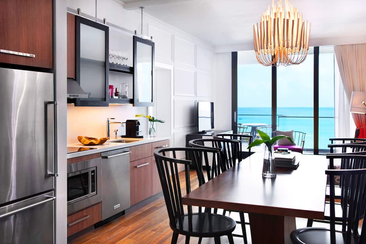 1 bedroom, minibar, in-room safe, desk