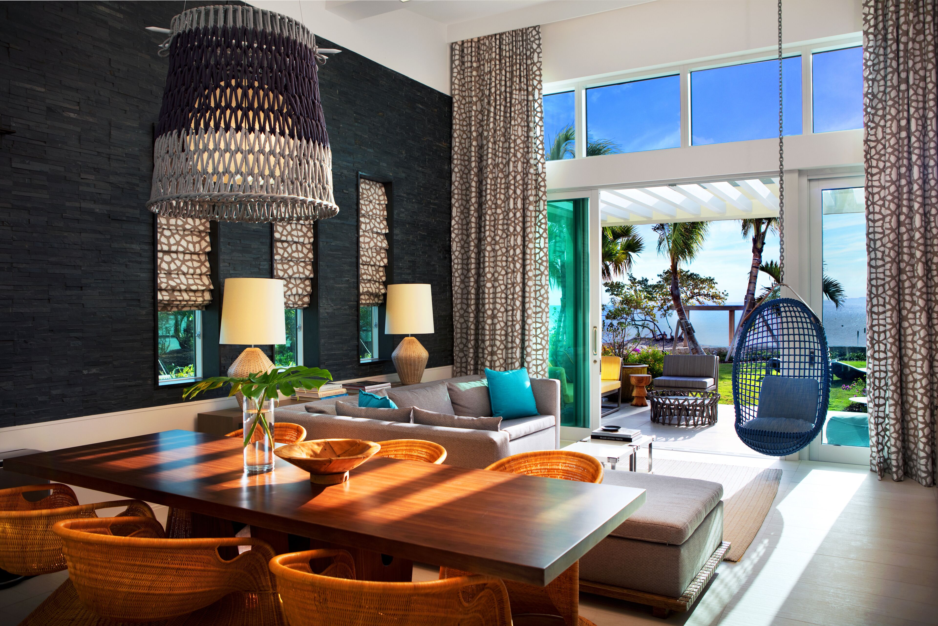 Zimmer, 2 Schlafzimmer, Meerseite (Beach) | Minibar, Zimmersafe, Schreibtisch, laptopgeeigneter Arbeitsplatz