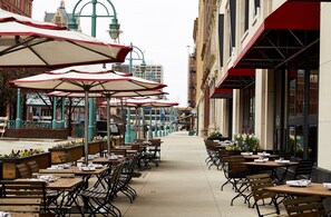 Breakfast, lunch, dinner served; Mediterranean cuisine