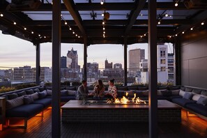 Terrace/patio - Kimpton Journeyman Hotel by IHG (Milwaukee)