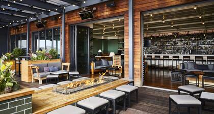 Kimpton Journeyman Hotel by IHG