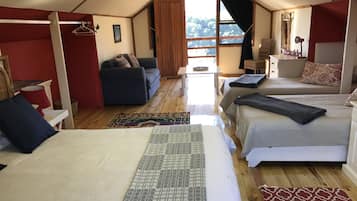 Cabin | Room amenity