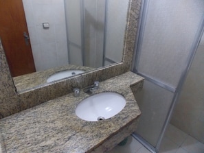 Shower, towels