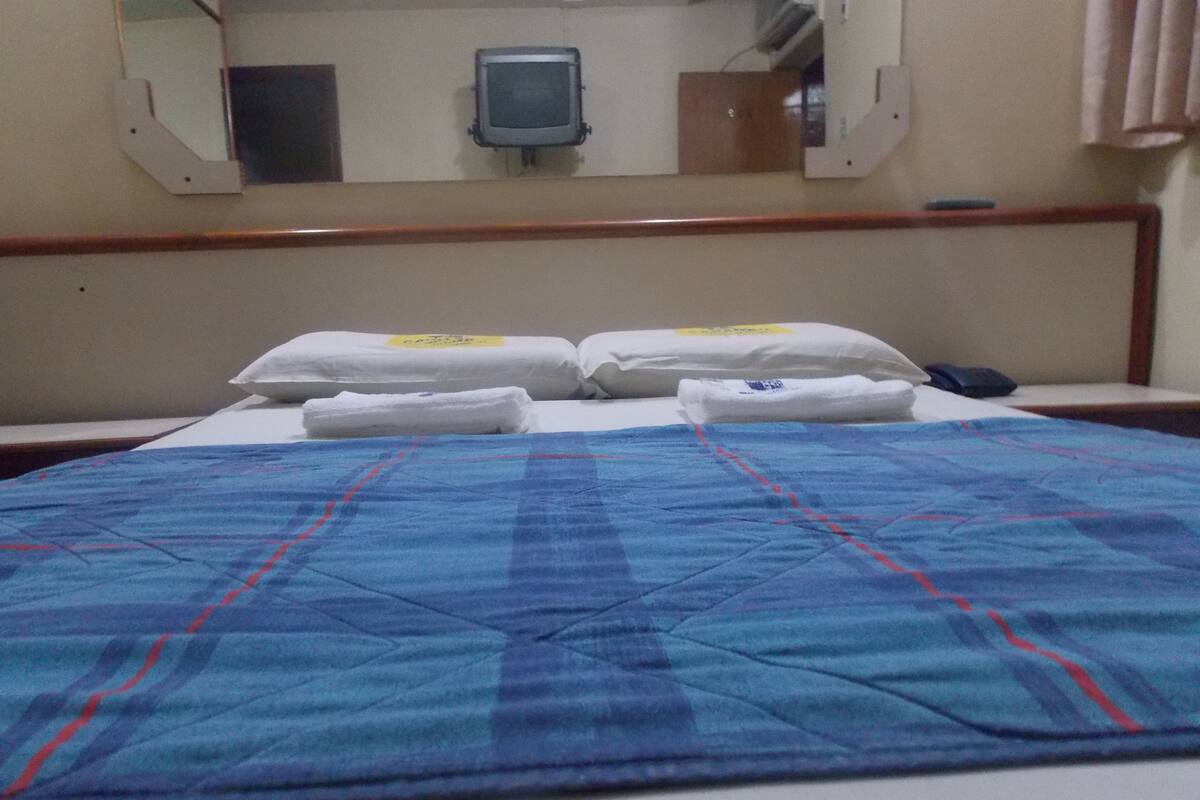 In-room safe, WiFi