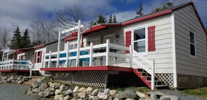 Hytte – standard, 1 queensize-seng med sovesofa (Cabin 1,3,4) | Blendingsgardiner, wi-fi (inkludert) og sengetøy