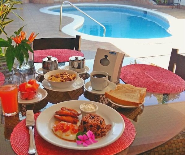 Petit déjeuner buffet compris tous les jours