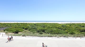 Deluxe Room, Kitchenette, Oceanfront | Terrace/patio