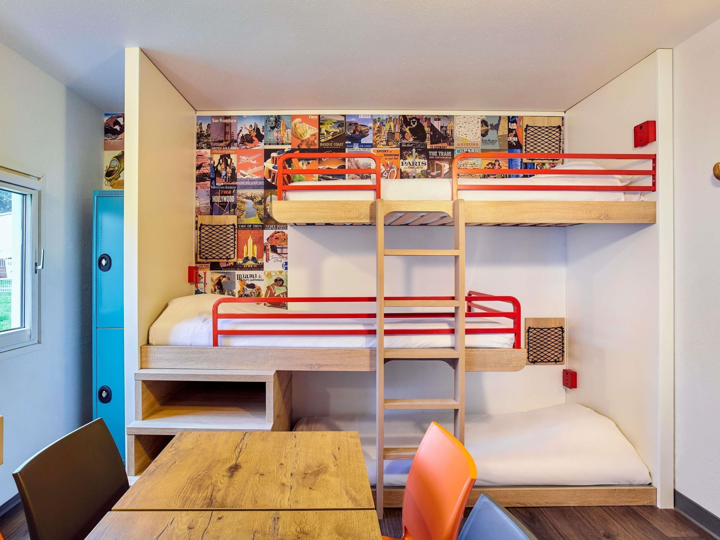 Room, Multiple Beds