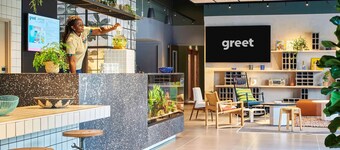 greet Hotel Paris porte de la Chapelle - Aréna