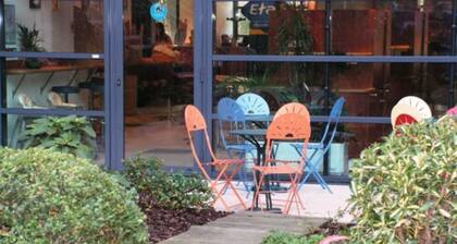 greet Hotel Paris porte de la Chapelle - Aréna