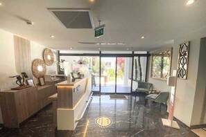 Lobby - Acropol of Bodrum Beach Hotel (Bodrum)