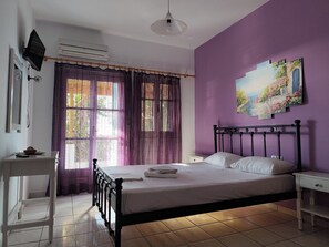 Laptop workspace, soundproofing - Apartments Jota (SAMOS)