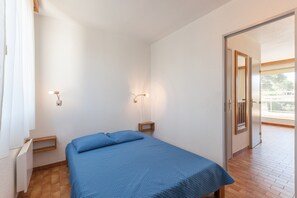 Appartement 6 personnes - 2 chambres + 1 coin nuit - Duplex - Vue jardin | 1 chambre, lits bébé (en supplément), Wi-Fi gratuit, draps fournis