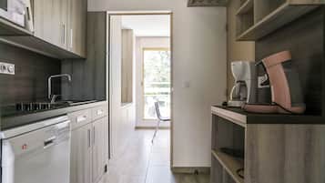 Mini-fridge, microwave, stovetop, dishwasher