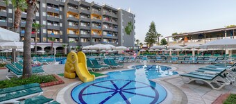 Senza Grand Santana Hotel