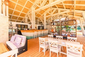 Lobbylounge, uitzicht op de zee, dagelijks geopend