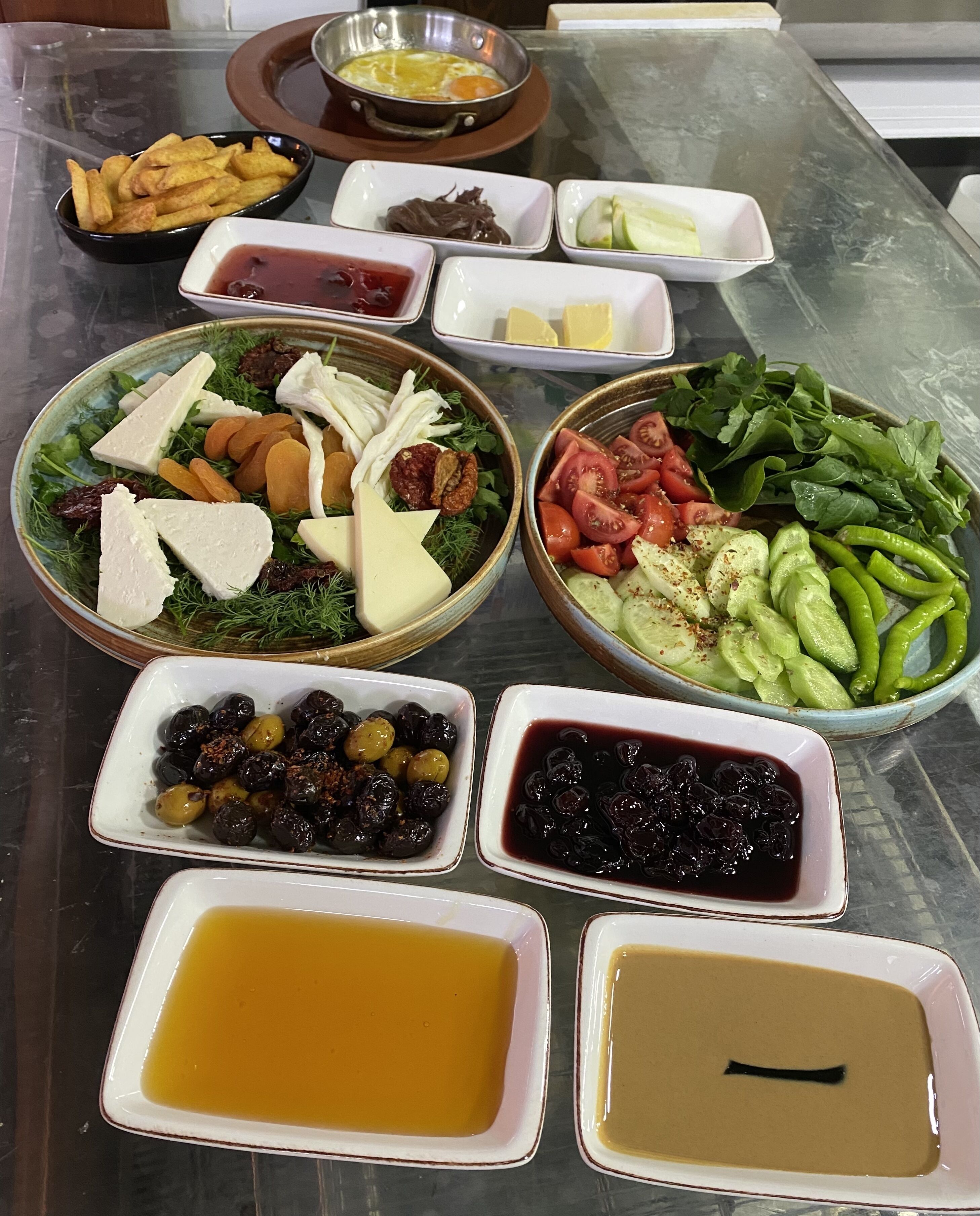 breakfast (eur 5 per person)