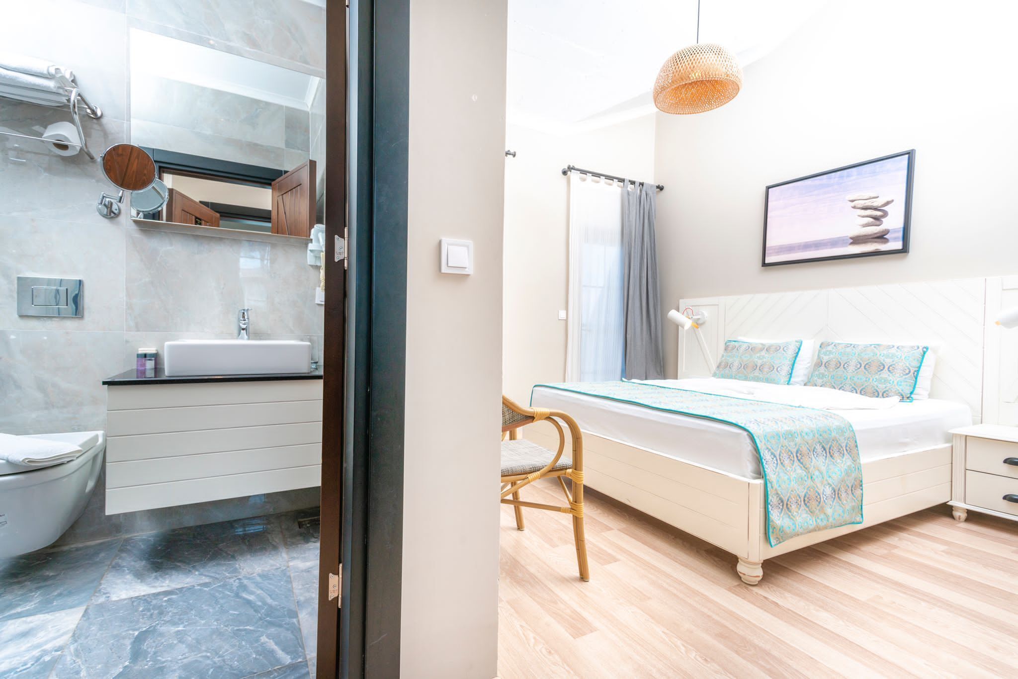 luxury room, 1 double bed | premium bedding, minibar, in-room safe, free wifi