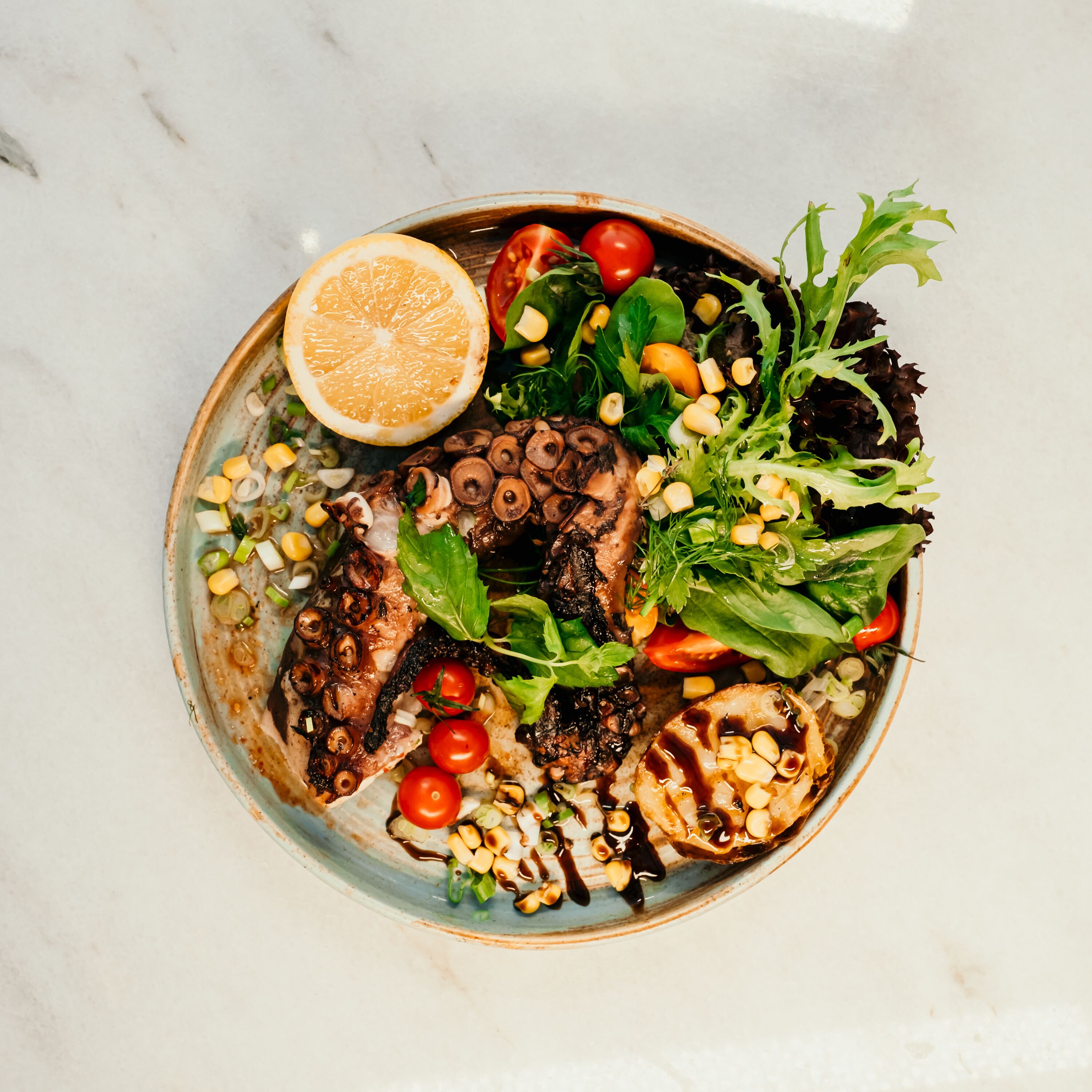 breakfast, lunch and dinner served