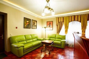 Lobby sitting area - Fridrichshoff (Kaliningrad)