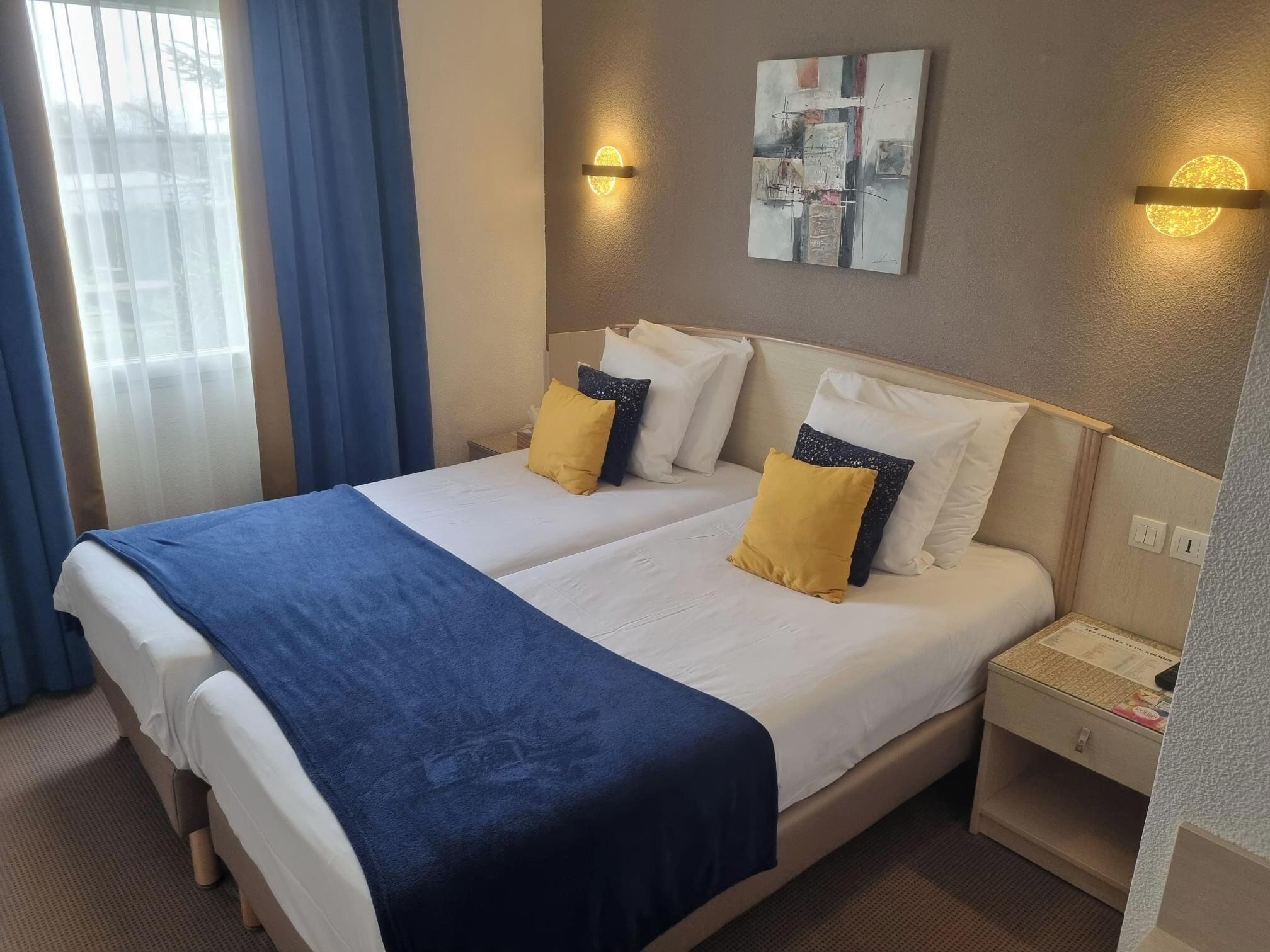 Bureau, chambres insonorisées, Wi-Fi gratuit