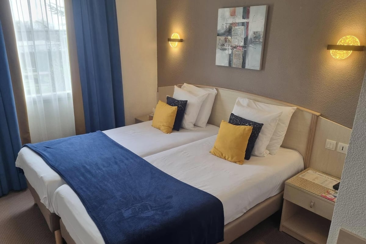 Kamar Twin | Meja kerja, kedap suara, dan Wi-Fi gratis