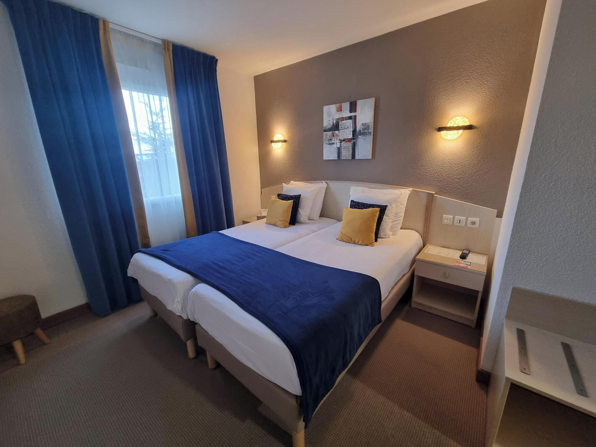 Bureau, chambres insonorisées, Wi-Fi gratuit