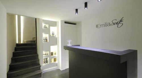 Emilia Suite Design
