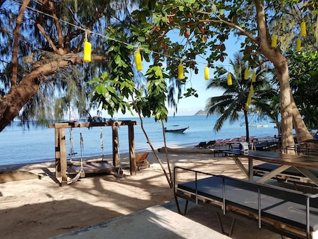 Breakfast, lunch, dinner served; international cuisine, beach views