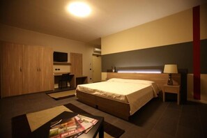 Suite júnior | 1 dormitori, escriptori i habitacions insonoritzades